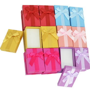 Pudełko ozdobne na biżuterię 61010206 z gąbką 8x5x2,5cm mix 1 sztuka