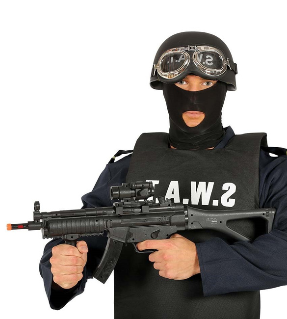 Karabin maszynowy z lunetą