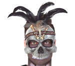 Maska profilowana "Czacha VOODOO z piórami" PVC
