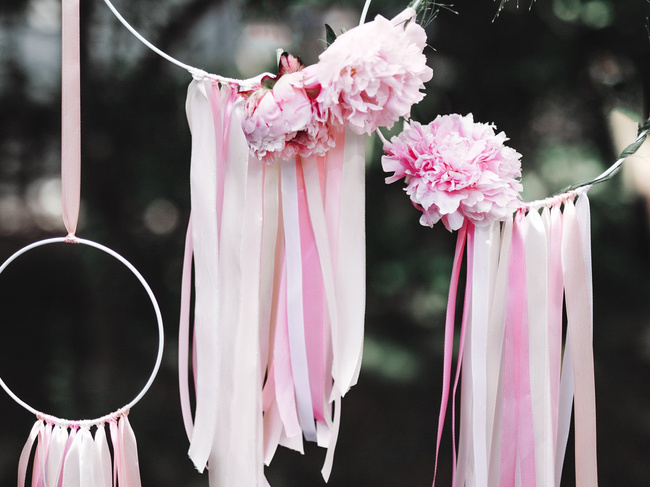 Tasiemka satynowa 0,6cm 25m kremowa - brzoskwiniowa